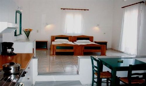 Zeus Hotel Ireo  Extérieur photo