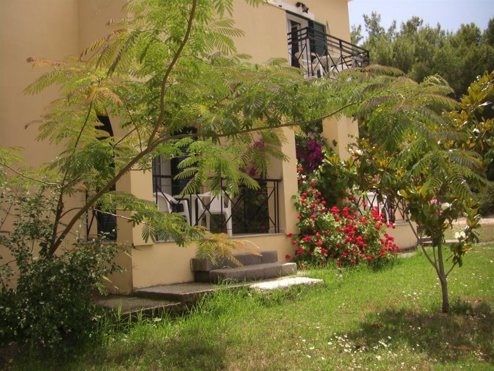 Zeus Hotel Ireo  Extérieur photo